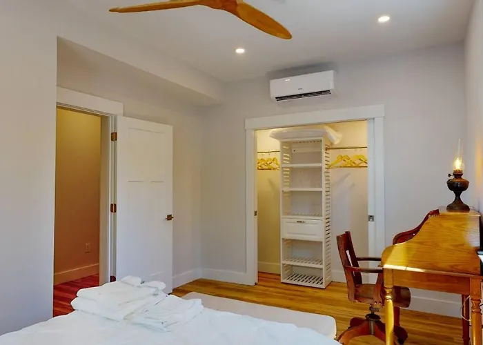 Historic 2Br With Private Patio - King Bed - Fast Wifi Near Downtown