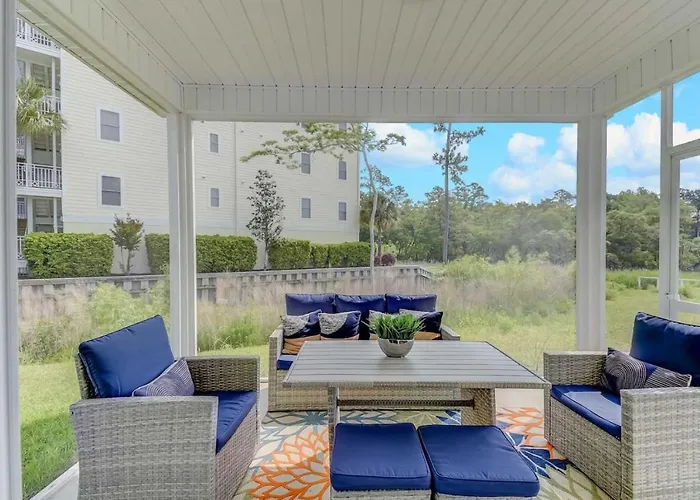New Tucked Away Quiet Beach Haven